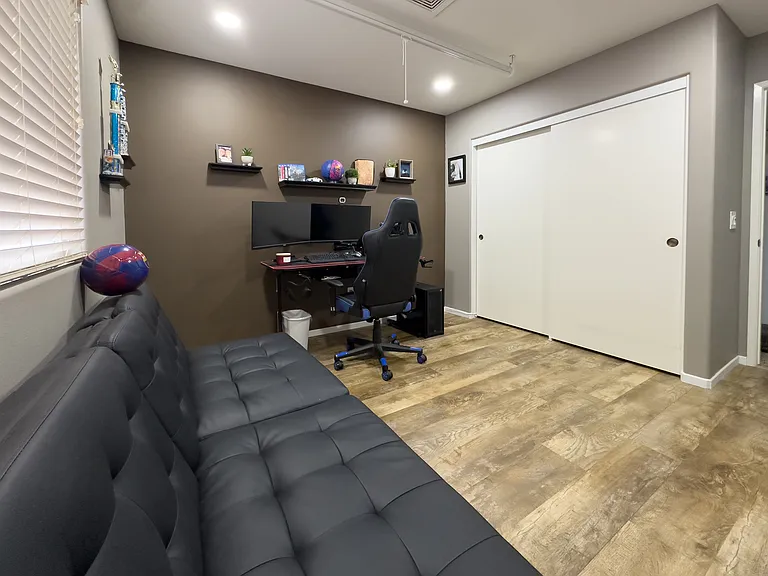 8932 Gateway View Ct — Photo 44