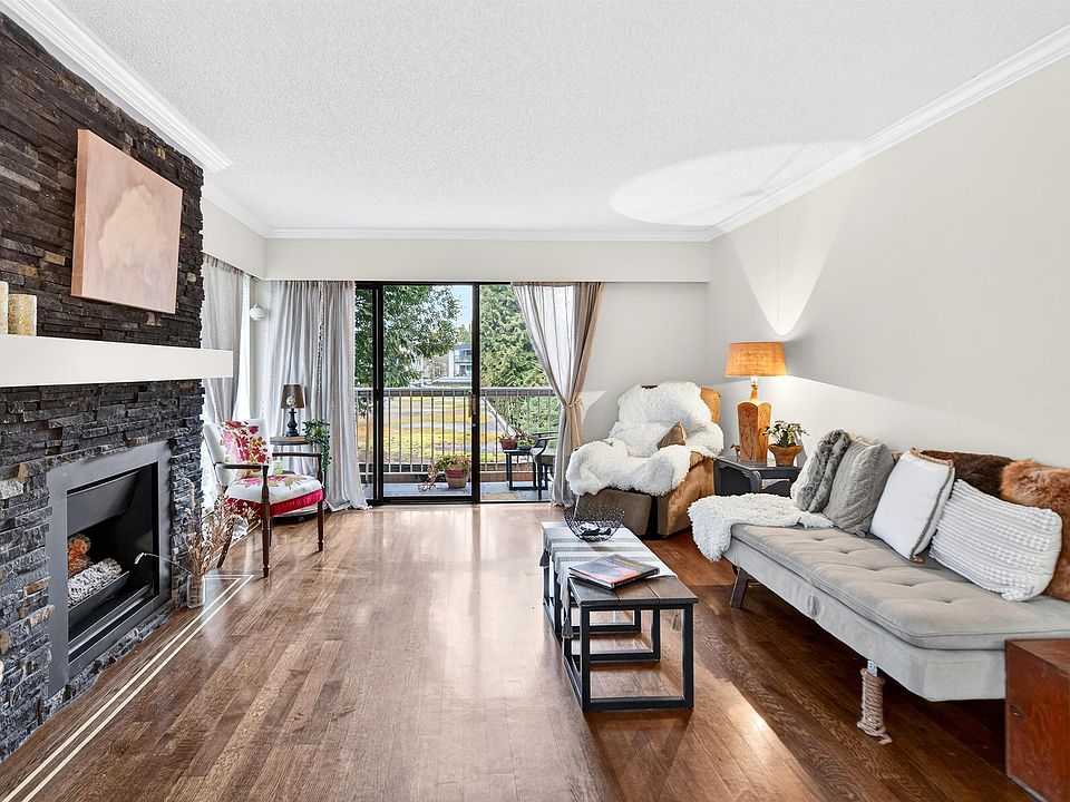 1st image of 11957 223rd St #208