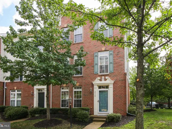 2116 Abbottsbury Way #54, Woodbridge, VA 22191