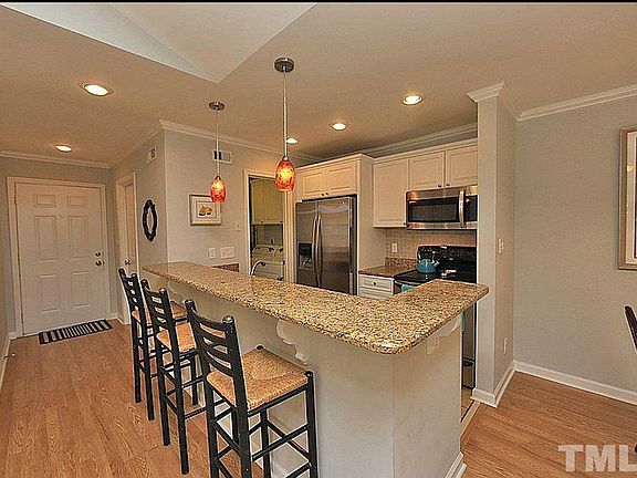 5th image of 1001 Kingswood Dr APT L