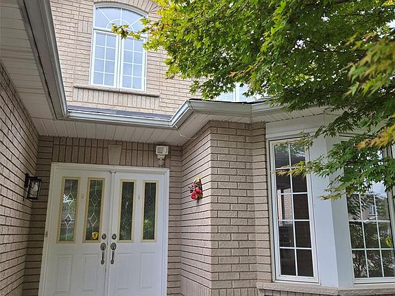 2nd image of 2271 Randolph Ave