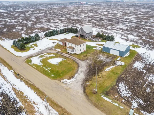 2343 N 4350th Rd, Sheridan, IL 60551