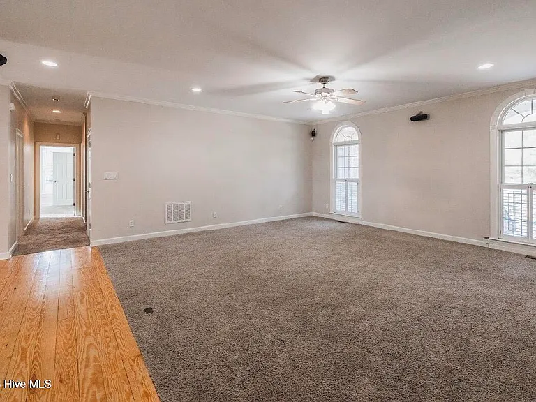801 Sawmill Landing Rd — Photo 10