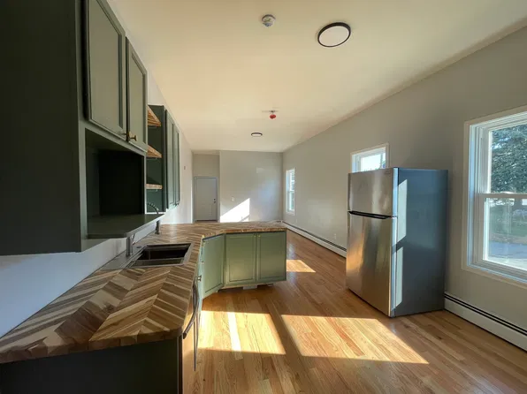 151 Warren Ave APT 2, East Providence, RI 02914