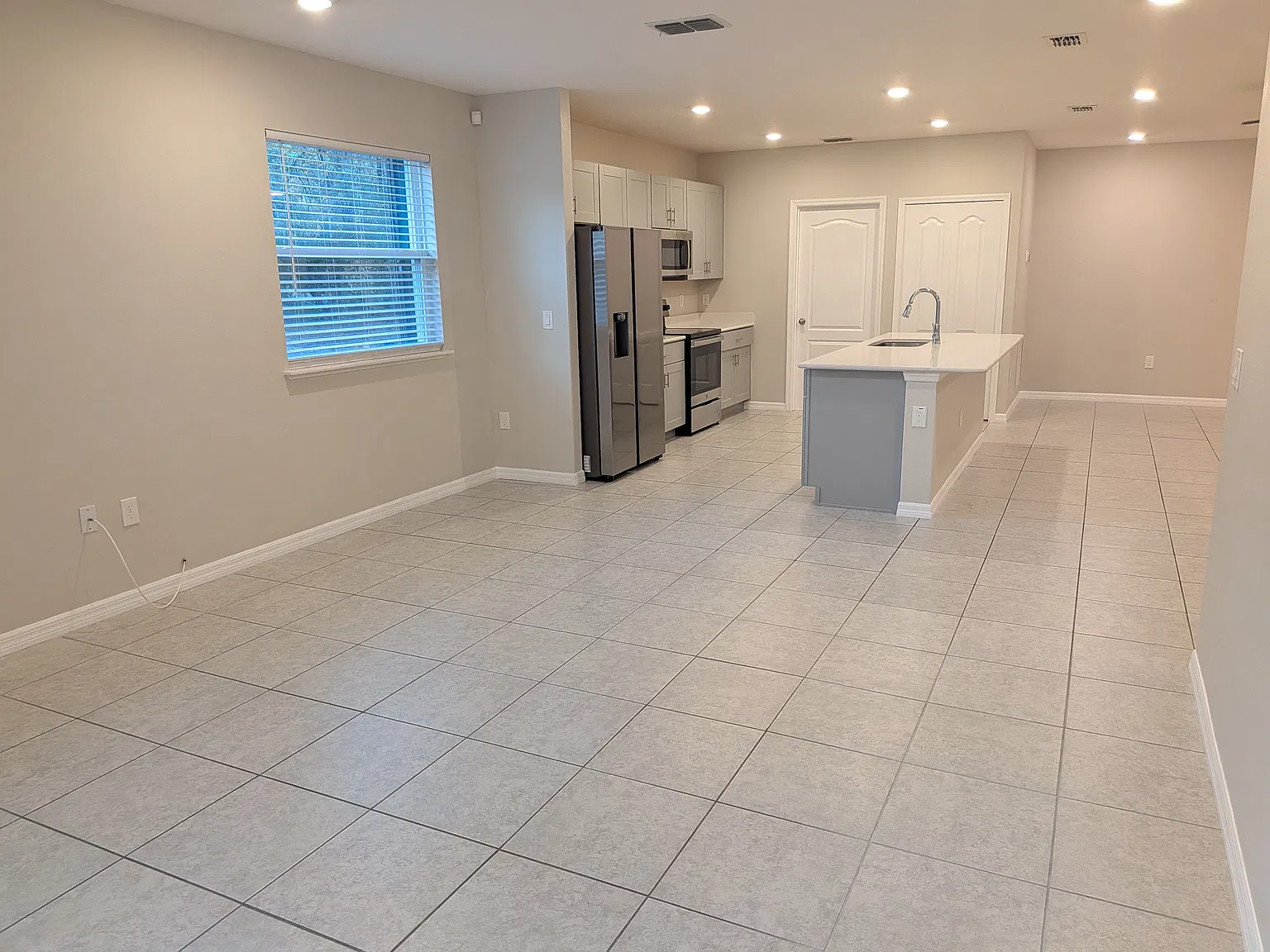 Nice 4/2 On Half Acre In Weeki Wachee — Photo 4