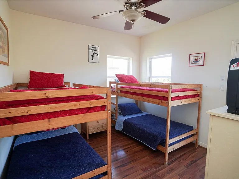 16619 Bayfront Dr — Photo 15