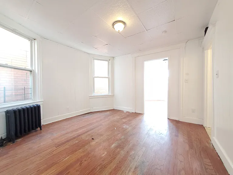 138 Bidwell Ave #3 — Photo 5