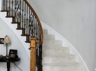 20406 W 92nd Ter, Lenexa, KS 66220