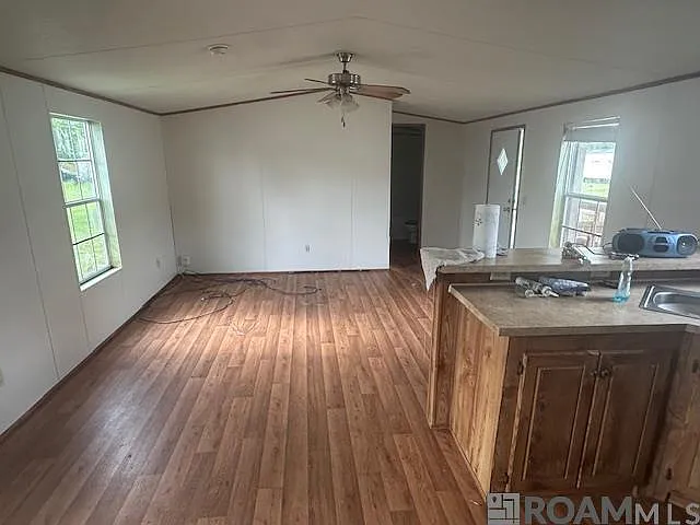 2 bed, 960 sqft, $800 — Photo 2