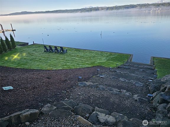 2nd image of 323 E Alderwood Road