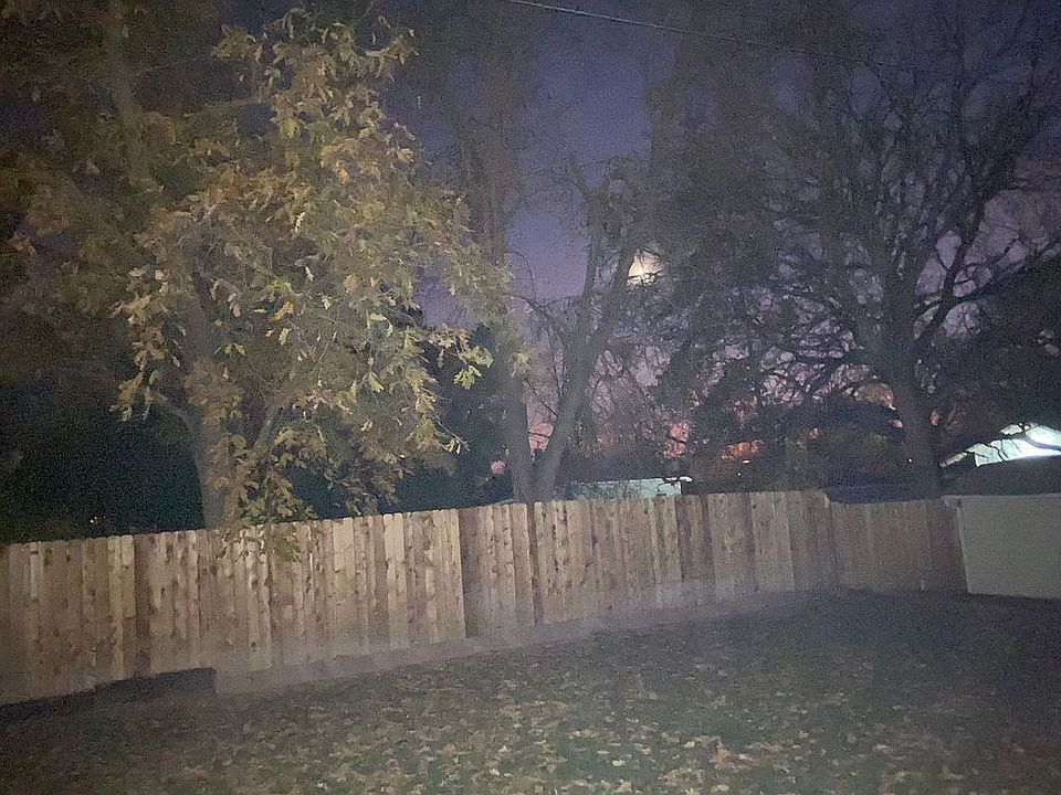 2nd image of 2302 Independence St
