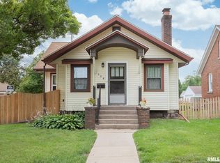 554 26th Ave, Moline, IL 61265