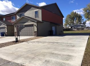 1057 Elm Ave, Dickinson, ND 58601