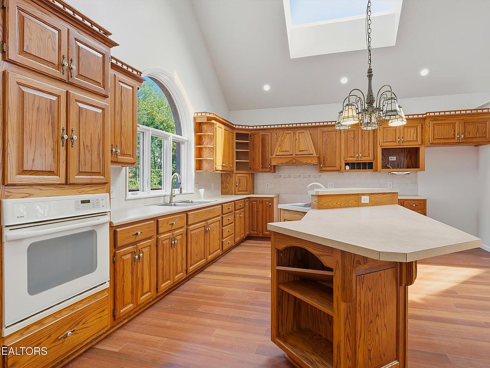 16th image of this home