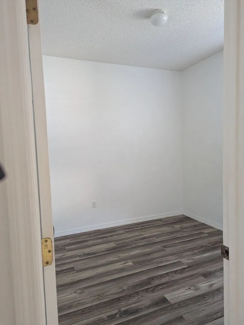 Great family home with 4 bedrooms, 2 bath — Photo 3