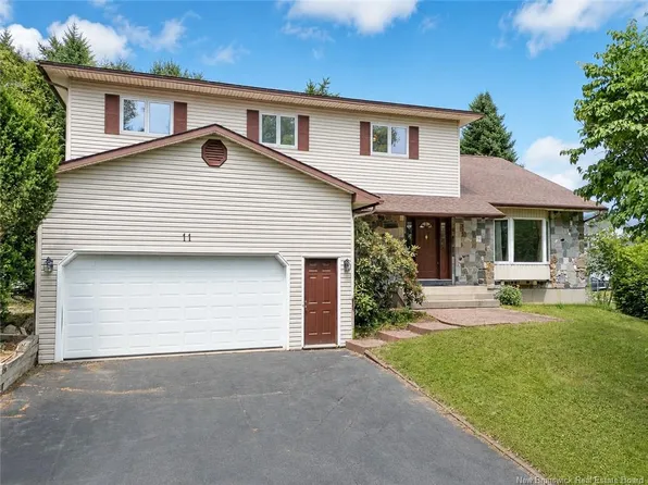 11 Baxter Ct, Fredericton, NB E3B 6M2