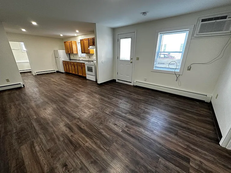 129 2nd St #1N — Photo 10