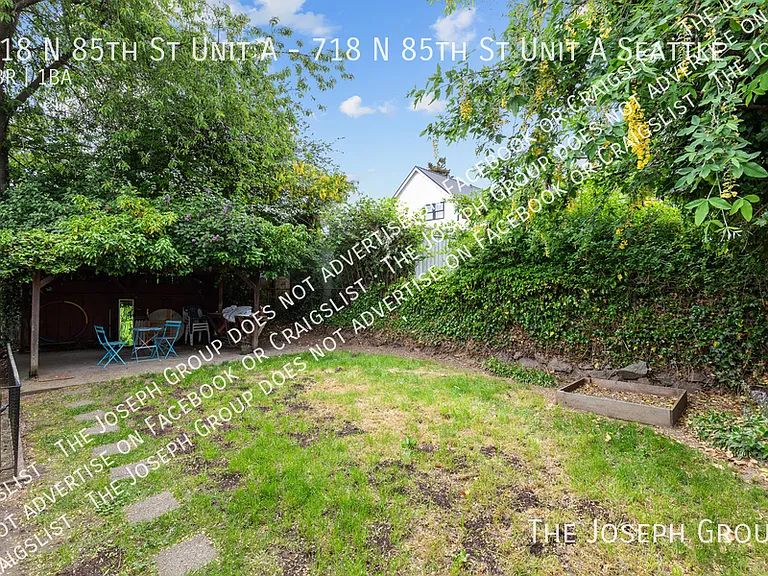 718 N 85th St #A — Photo 17