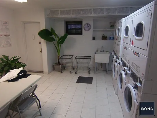 Rented by Bond New York | media 5