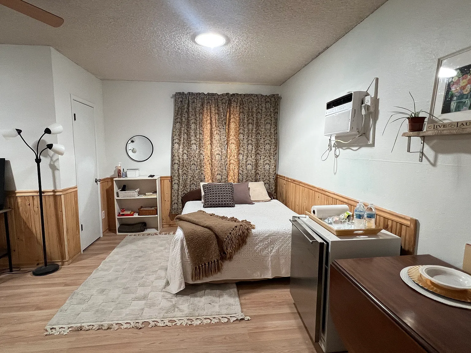 Studio, 300 sqft, $1,095 — Photo 2