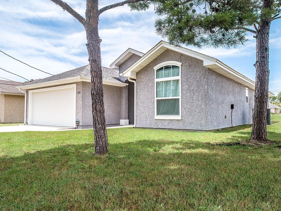 1st image of 621 Dolphin Dr