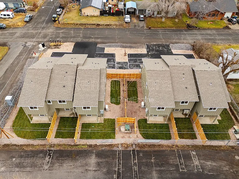 663 SE Dunham St #2 — Photo 38