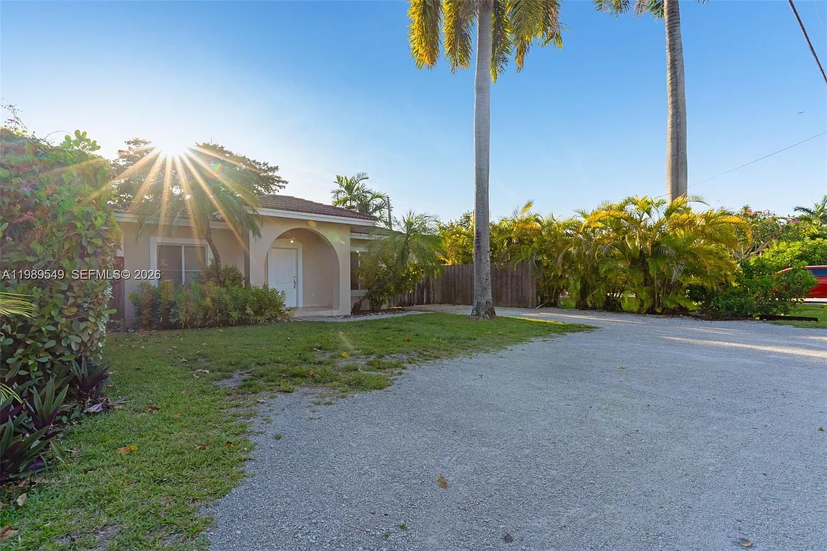 Building Photo - 7048 SW 83rd Ct