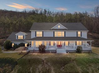 209 Park Ridge Ct, Front Royal, VA 22630