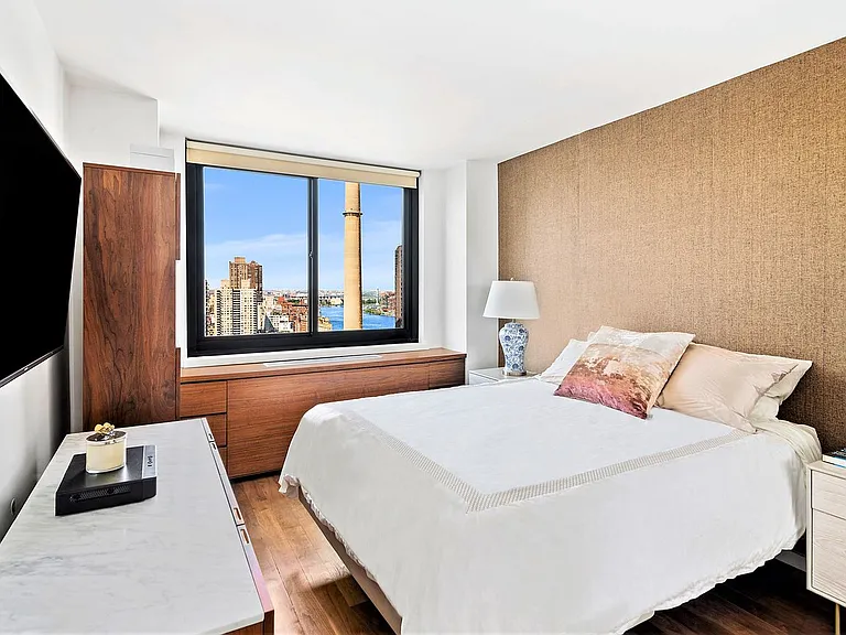 515 E 72nd St #29J — Photo 5