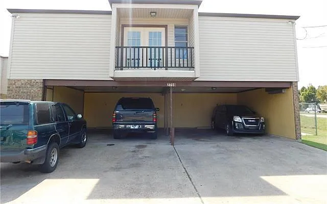 2 bed, 1.0 bath, 950 sqft, $1,250 — Photo 1