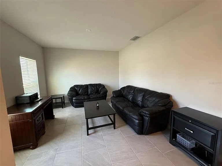 1501 Finchburg St — Photo 14