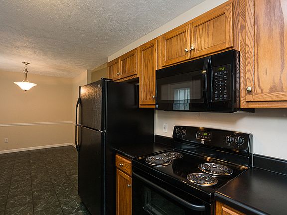 3rd image of 1763 Lucille Ln