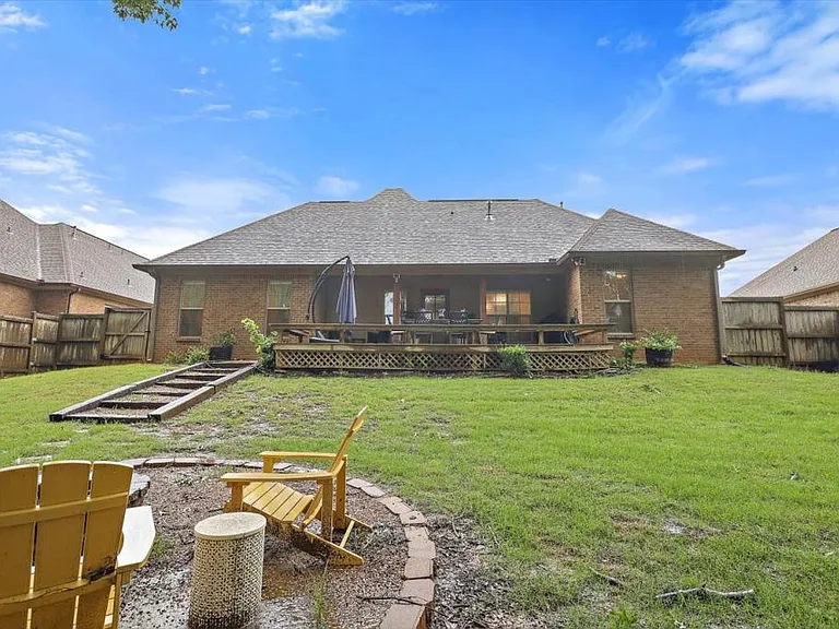 131 Stillhouse Creek Dr — Photo 27