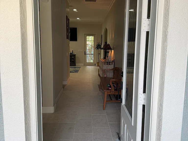 408 Tortuga Dr — Photo 5