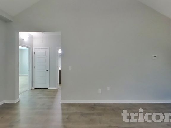 2nd image of 831 Ellyson Dr