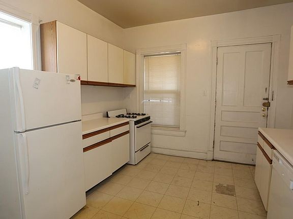3rd image of 848 W Lill Ave #H