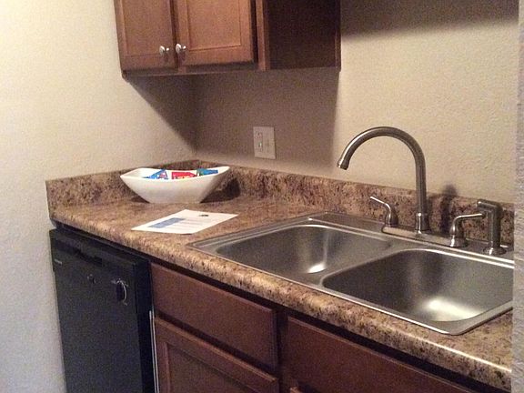 5th image of 1210 Missouri Ct APT 127