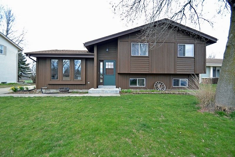 1st image of 922 Cherrywood Dr
