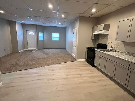 4th image of 351-359 W 8th St #351-1/2
