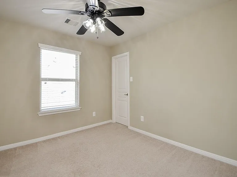 6418 Burgess Heights Ln — Photo 30
