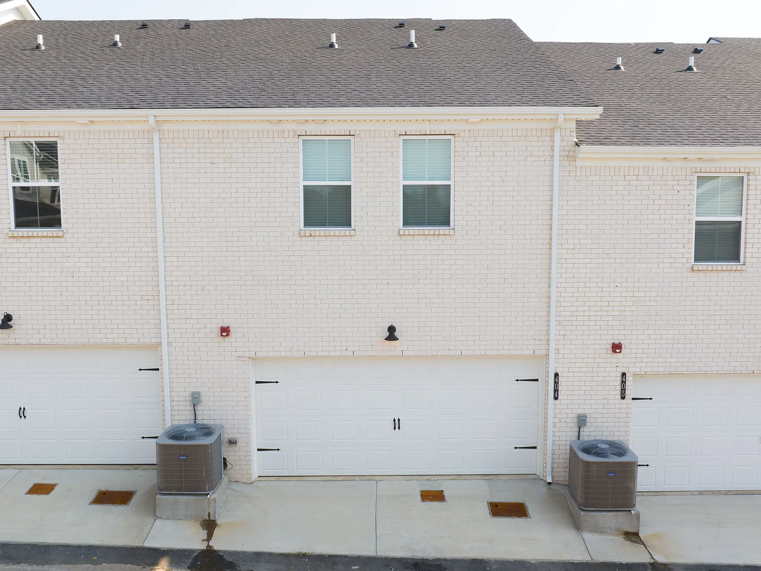 204 Douglas Bend Rd — Photo 2