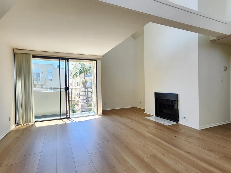 2120 S Bentley Ave #308 — Photo 7