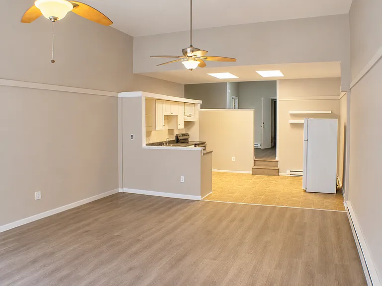 621 W Market St #1 — Photo 1