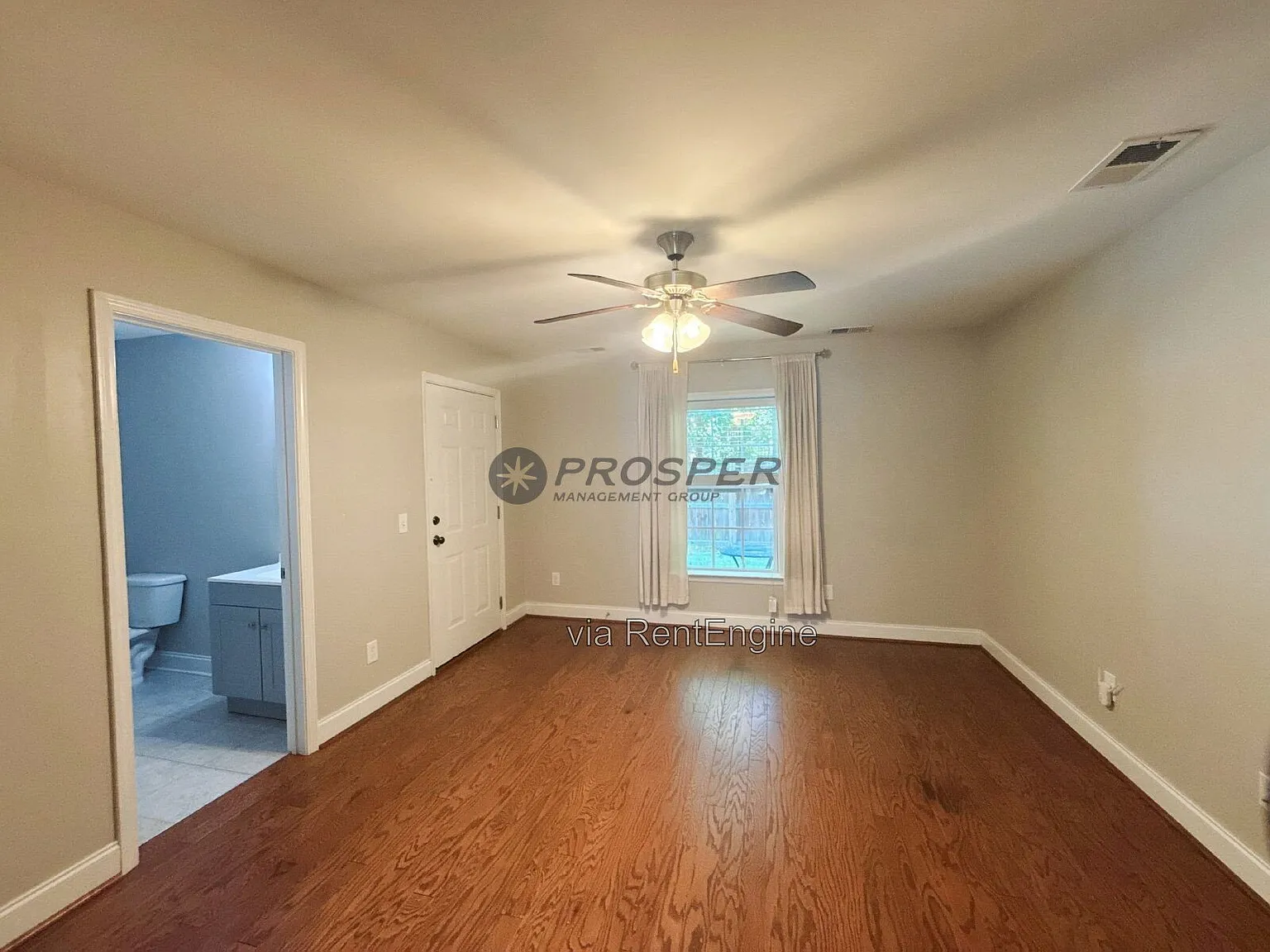 4 bed, 4.0 bath, 1812 sqft, $3,000 — Photo 4