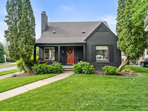 10705 Kingston Ave, Huntington Woods, MI 48070