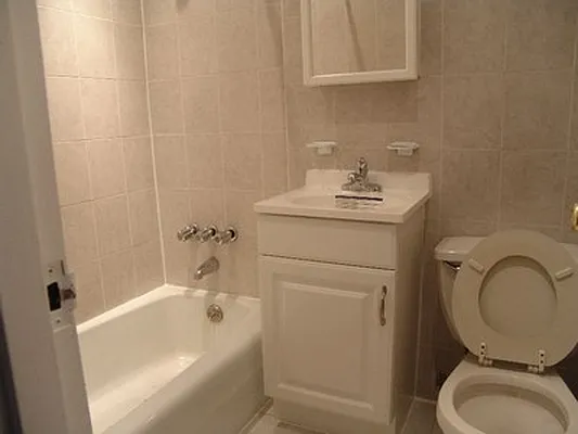 Rented by AJ Clarke | media 31