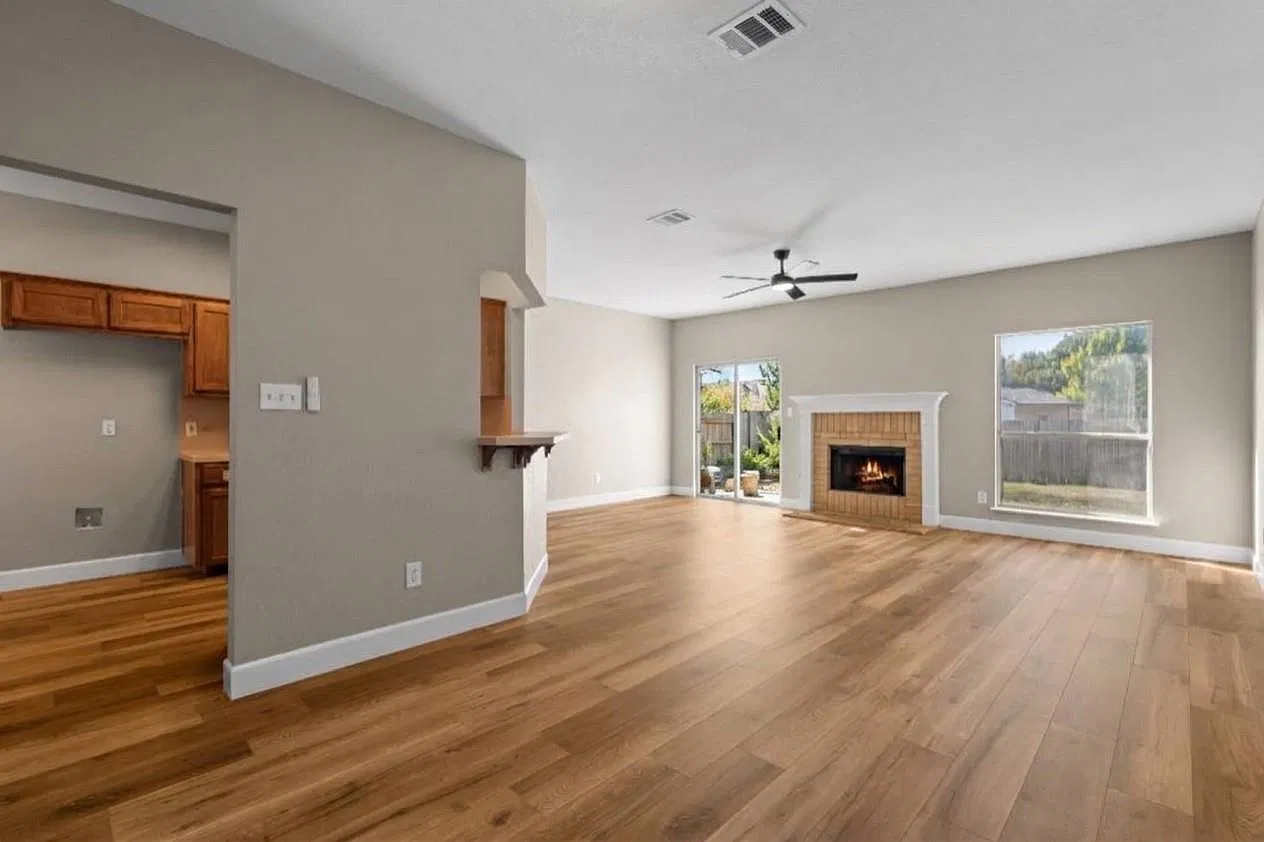 3 bed, 2.0 bath, 1378 sqft, $1,850 — Photo 3