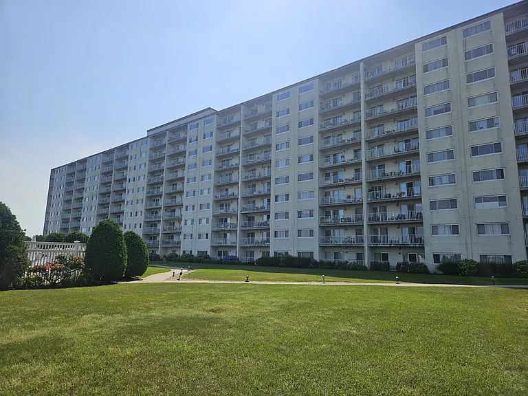 200 Cove Way #120 — Photo 19