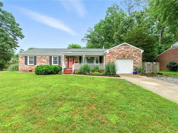 924 Lacon Dr, Newport News, VA 23608