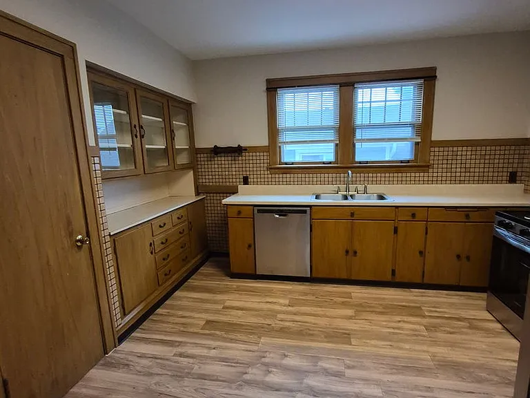 9002 Sheridan Ave #3 — Photo 18